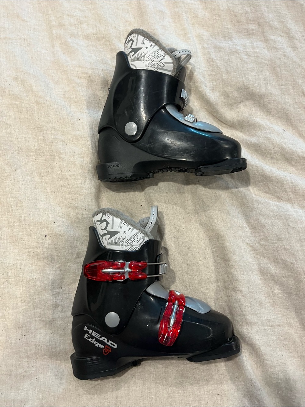 Head Edge Black Kids Ski Boots with Red Buckles 20.0-20.5, 241mm